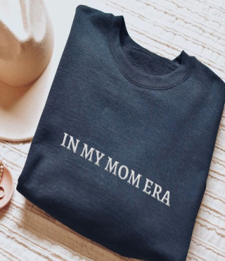 Embracing motherhood one tee at a time.